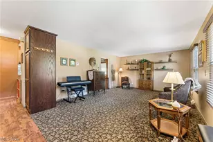 310 Bayshore Dr, Eastlake, OH 44095 - Photo 5