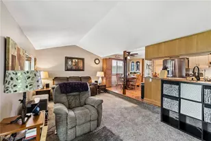 310 Bayshore Dr, Eastlake, OH 44095 - Photo 11