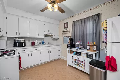 1639 E 34th Street, Lorain, OH 44055 - Photo 13
