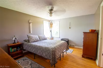 10381 Portage Street NW, Canal Fulton, OH 44614 - Photo 11