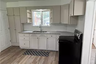 608 Jefferson St, Salineville, OH 43945 - Photo 5