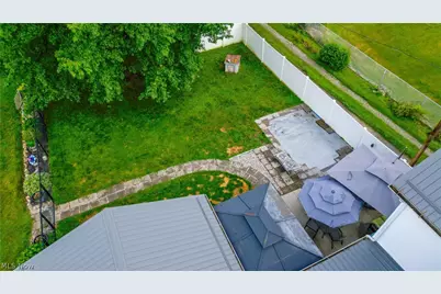 418 E Tuscarawas Avenue, Gnadenhutten, OH 44629 - Photo 45