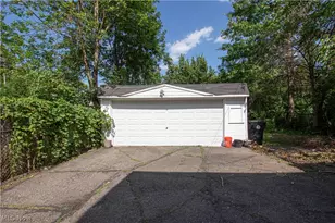 3873 E 153rd St, Loveland, OH 44128 - Photo 3