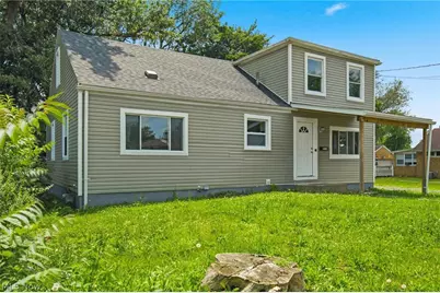 2116 25th Street NE, Canton, OH 44705 - Photo 3