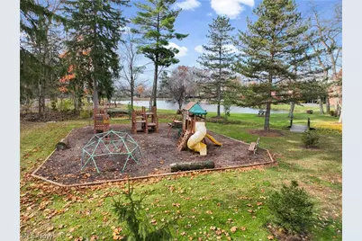 6330 Greenwood #103, Sagamore Hills, OH 44067 - Photo 29