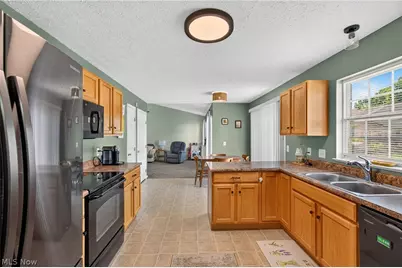 1938 Northgate Circle, Akron, OH 44320 - Photo 11