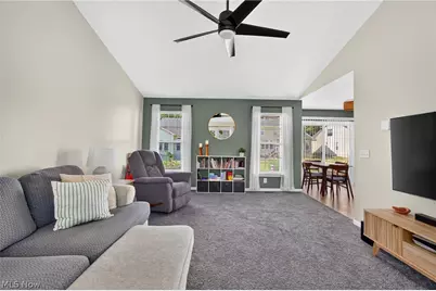 1938 Northgate Circle, Akron, OH 44320 - Photo 5