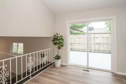 36473 Lake Shore Boulevard, Eastlake, OH 44095 - Photo 13