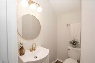 36473 Lakeshore Blvd, Eastlake, OH 44095 - Photo 29