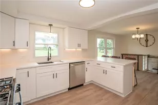 5550 Easton St, Louisville, OH 44641 - Photo 9