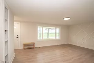 5550 Easton St, Louisville, OH 44641 - Photo 3