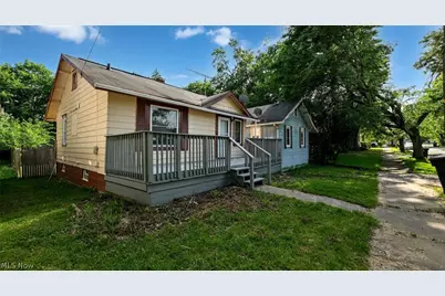 1300 Weiser Avenue, Akron, OH 44314 - Photo 1