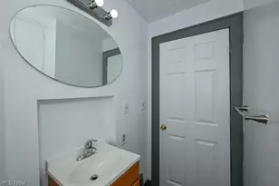 1300 Weiser Ave, Akron, OH 44314 - Photo 25