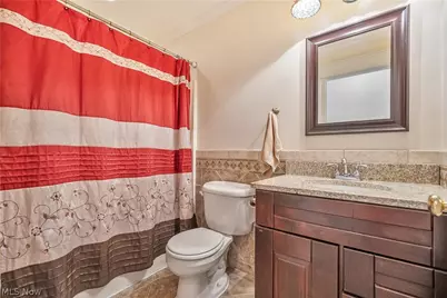 545 E Maple Street, Hartville, OH 44632 - Photo 25