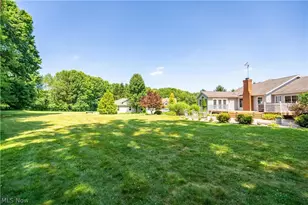 545 E Maple St, Hartville, OH 44632 - Photo 29