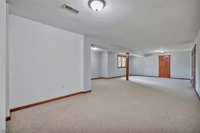 545 E Maple Street, Hartville, OH 44632 - Photo 27