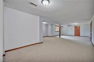 545 E Maple St, Hartville, OH 44632 - Photo 27