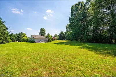 545 E Maple Street, Hartville, OH 44632 - Photo 39