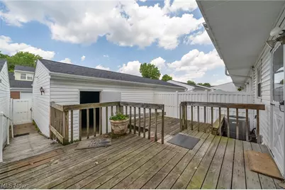 2034 Carlile Drive, Uniontown, OH 44685 - Photo 33