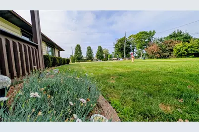 1099 Lake Road, Conneaut, OH 44030 - Photo 27