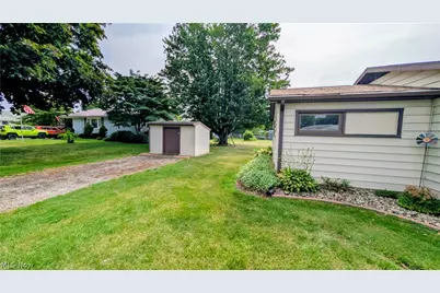 1099 Lake Road, Conneaut, OH 44030 - Photo 39