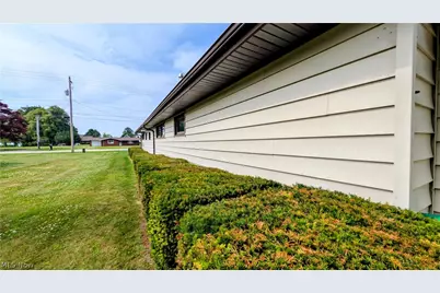 1099 Lake Road, Conneaut, OH 44030 - Photo 41