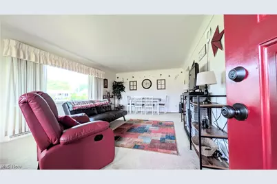 1099 Lake Road, Conneaut, OH 44030 - Photo 9