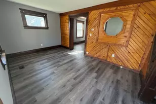 566 Sumner St, Akron, OH 44311 - Photo 3