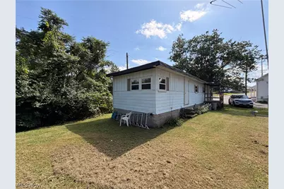 245 & 249 Henderson Street, Barnesville, OH 43713 - Photo 3