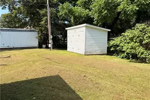 245 & 249 Henderson St, Barnesville, OH 43713 - Photo 5