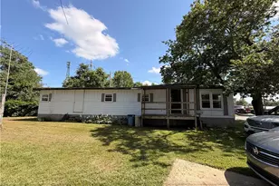 245 & 249 Henderson St, Barnesville, OH 43713 - Photo 15