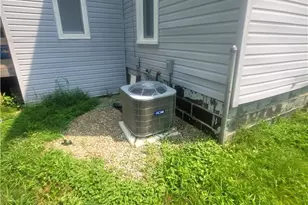 140 7th St NW, Barberton, OH 44203 - Photo 31