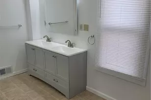 140 7th St NW, Barberton, OH 44203 - Photo 5
