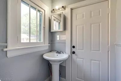 265 Madison Avenue, Akron, OH 44320 - Photo 17