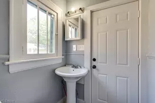 265 Madison Ave, Akron, OH 44320 - Photo 17