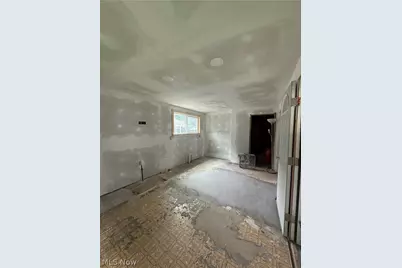 1853 Marks Avenue, Akron, OH 44305 - Photo 3