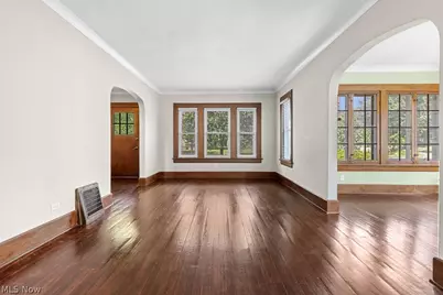 1223 N Howard Street, Akron, OH 44310 - Photo 9