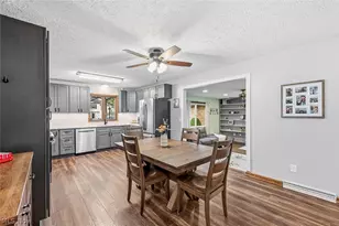 2303 18th St, Cuyahoga Falls, OH 44223 - Photo 9