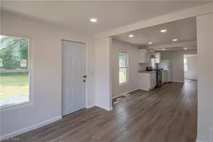 817 Halter Ct NW, Canton, OH 44708 - Photo 9