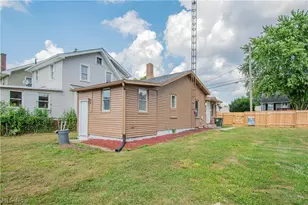 817 Halter Ct NW, Canton, OH 44708 - Photo 3