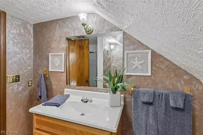 17654 Lois Way, Doylestown, OH 44230 - Photo 29