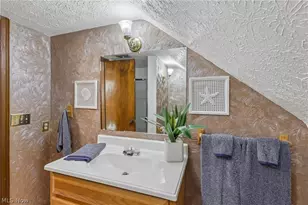 17654 Lois Way, Doylestown, OH 44230 - Photo 29