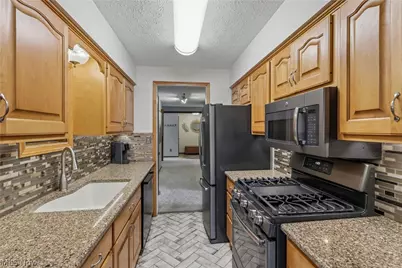 17654 Lois Way, Doylestown, OH 44230 - Photo 13