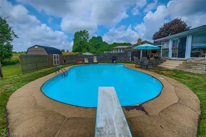 5244 Oakridge Drive, Louisville, OH 44641 - Photo 3