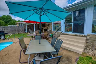 5244 Oakridge Dr, Louisville, OH 44641 - Photo 15