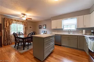 1349 Brookwood Dr, Mogadore, OH 44260 - Photo 5