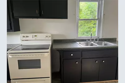 1530 Collier Road, Akron, OH 44320 - Photo 5