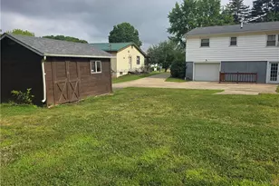 1921 Adams St, Coshocton, OH 43812 - Photo 25