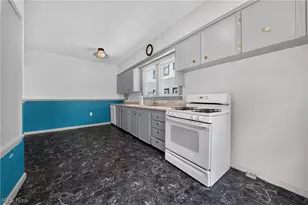 703 Main St, Conneaut, OH 44030 - Photo 17