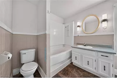 703 Main Street, Conneaut, OH 44030 - Photo 29